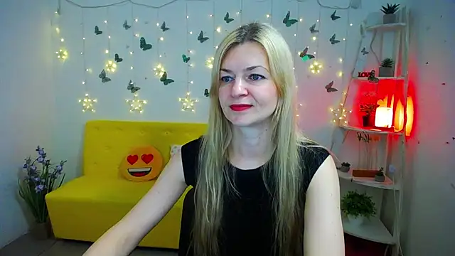 Snapshot of MelissaTyler chatting on April 24, 2026, 11:23 am MelissaTyler online show from April 24, 2026, 11:23 am