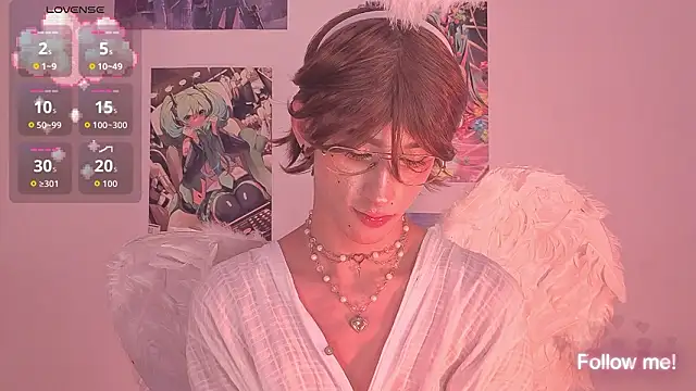 Snapshot of Kitsuneplay_ chatting on March 1, 2026, 4:07 pm Kitsuneplay online show from March 1, 2026, 4:07 pm