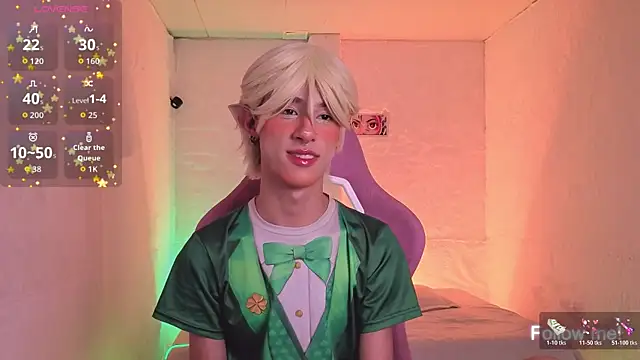 Snapshot of Kitsuneplay_ chatting on January 10, 2026, 9:32 pm Kitsuneplay online show from January 10, 2026, 9:32 pm