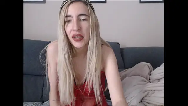 BarbieBlondieGirl online show from July 3, 2026, 12:00 pm