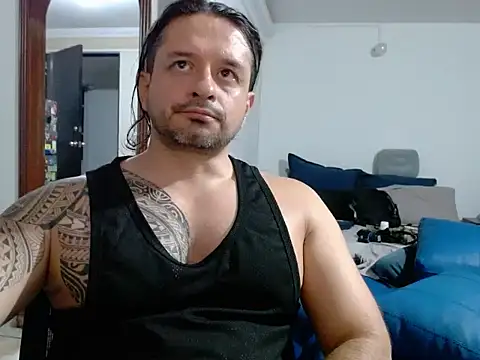 gonzzohunterr online show from May 26, 2026, 3:37 am