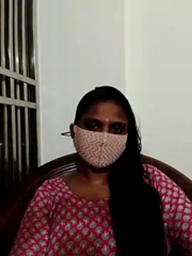 Hot Sweety02 online show from March 13, 2026, 1:05 pm