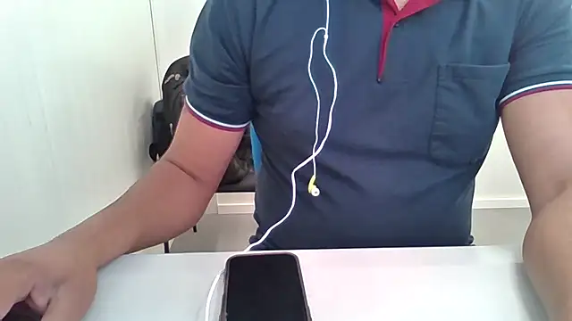 Moreno Casado Safado online show from May 25, 2026, 8:13 am