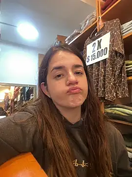 lele202526 online show from April 20, 2026, 6:31 pm