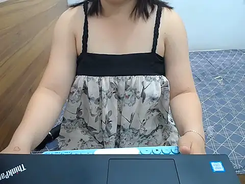 Coffee Milktea online show from June 9, 2026, 2:12 am