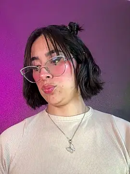 Snapshot of luna_gv chatting on January 19, 2026, 10:19 am luna gv online show from January 19, 2026, 10:19 am