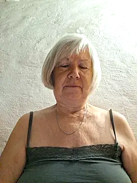 Snapshot of KlaudiaDarling chatting on June 27, 2026, 1:11 am KlaudiaDarling online show from June 27, 2026, 1:11 am