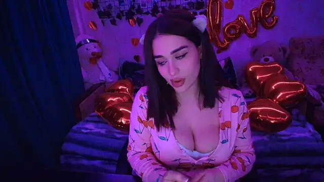 AlisiaRose online show from February 15, 2026, 11:03 pm