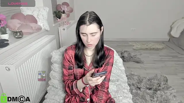 KrissLimada online show from March 18, 2026, 9:37 pm