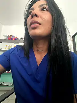 Sarah Hinata online show from January 7, 2026, 4:23 pm