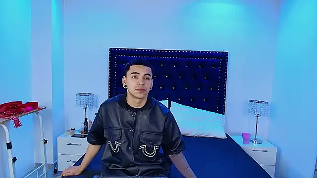 Jaden and sofia online show from March 19, 2026, 3:28 am