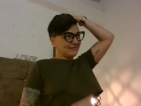 kat paradise online show from February 5, 2026, 11:50 am