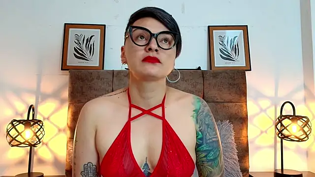 kat paradise online show from June 3, 2026, 2:33 pm