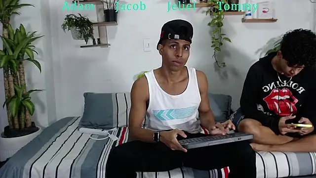 Interracial Snow Bunny online show from January 13, 2026, 5:06 pm