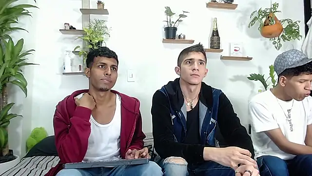 Interracial Snow Bunny online show from February 2, 2026, 11:26 pm