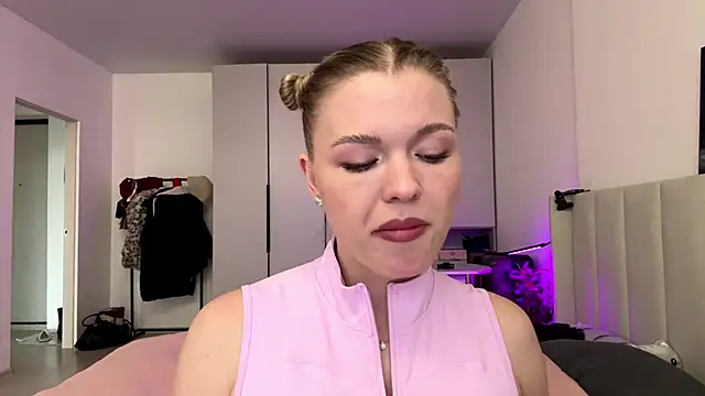 Missfit  online show from January 14, 2026, 8:07 am