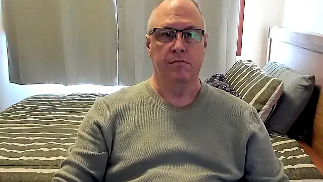 Snapshot of Nudist_Aussie_Daddy chatting on June 2, 2026, 12:43 am Nudist Aussie Daddy online show from June 2, 2026, 12:43 am