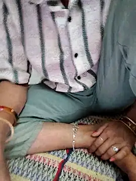 Snapshot of Rani_x1x chatting on March 15, 2026, 4:58 pm Rani x1x online show from March 15, 2026, 4:58 pm