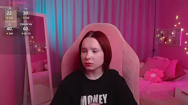 Haya Harareet online show from April 3, 2026, 7:37 am