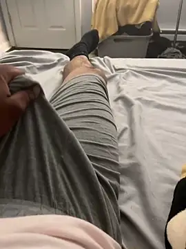 elpapigrande12 online show from April 25, 2026, 2:25 am