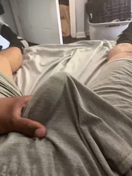 elpapigrande12 online show from April 26, 2026, 4:04 pm