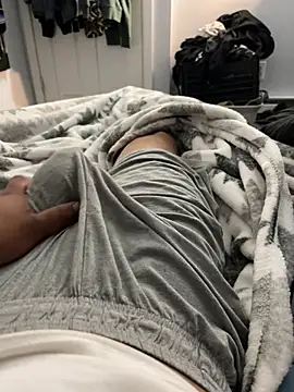 elpapigrande12 online show from April 26, 2026, 1:58 am