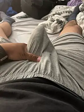 elpapigrande12 online show from April 23, 2026, 2:40 am