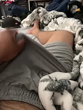 elpapigrande12 online show from April 24, 2026, 3:08 am