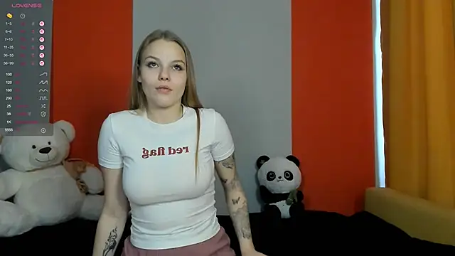 Snapshot of FoxVibe chatting on January 8, 2026, 12:11 pm FoxVibe online show from January 8, 2026, 12:11 pm