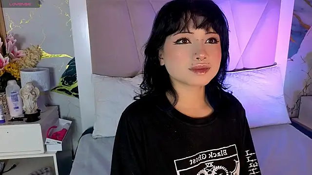 Sienna Desiree online show from May 24, 2026, 4:34 am