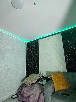 Snapshot of Isis_Hot__ chatting on February 16, 2026, 11:20 am Isis Hot online show from February 16, 2026, 11:20 am