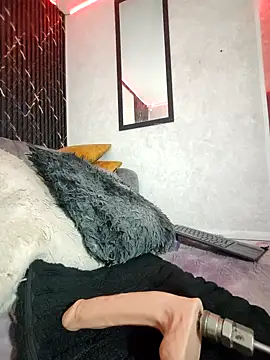 Isis Hot   online show from March 12, 2026, 11:14 am