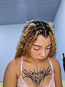 Snapshot of Ashnikko__ chatting on February 10, 2026, 4:22 am Ashnikko online show from February 10, 2026, 4:22 am