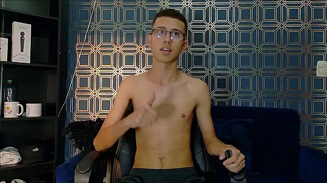 asher lux online show from February 10, 2026, 8:52 pm