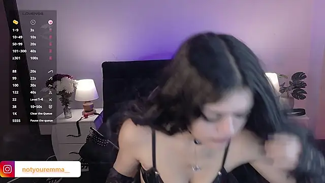 Snapshot of cutemma_ chatting on June 17, 2026, 1:32 pm cutemma online show from June 17, 2026, 1:32 pm