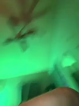 Bigbrowneyes25 online show from April 18, 2026, 12:24 am