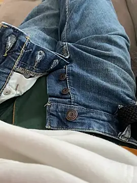 Snapshot of sexyschiavo chatting on March 21, 2026, 4:33 pm sexyschiavo online show from March 21, 2026, 4:33 pm