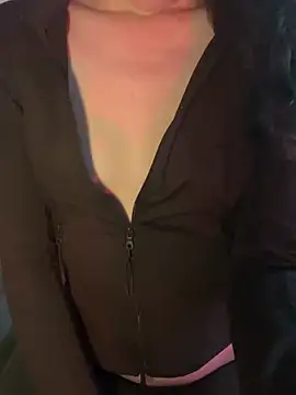 Annaluvv online show from April 26, 2026, 7:55 pm