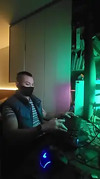 OnlyHand9x online show from February 13, 2026, 6:19 pm