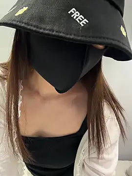 ZJbaby online show from April 13, 2026, 1:59 pm