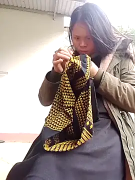 maymina001 online show from January 6, 2026, 7:45 am