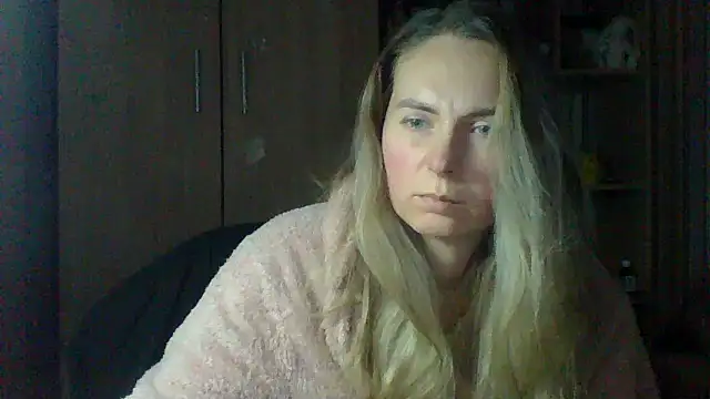 Snapshot of VikiLove765 chatting on February 4, 2026, 8:48 pm VikiLove765 online show from February 4, 2026, 8:48 pm