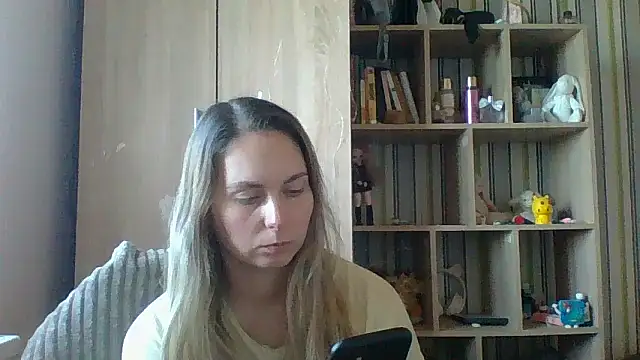 Snapshot of VikiLove765 chatting on February 27, 2026, 10:48 am VikiLove765 online show from February 27, 2026, 10:48 am