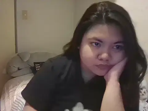 Snapshot of Allie_143 chatting on January 9, 2026, 12:12 pm Allie 143 online show from January 9, 2026, 12:12 pm