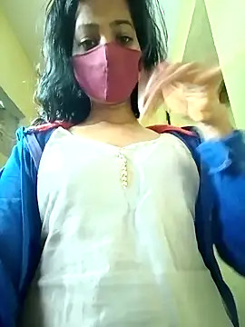 Namrta cute online show from February 16, 2026, 2:32 am