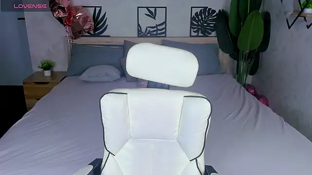 Sindy Ortega online show from March 26, 2026, 12:53 am