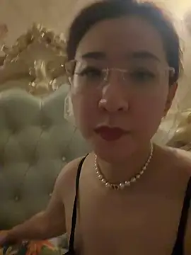 Jingjingxiang-520 online show from May 12, 2026, 2:23 pm