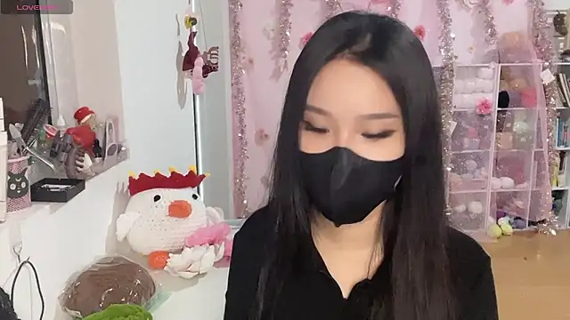 Tieu-May online show from March 12, 2026, 5:34 am