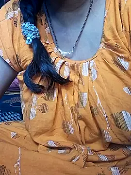 Snapshot of Romance_Aliya chatting on February 3, 2026, 4:10 am Romance Aliya online show from February 3, 2026, 4:10 am