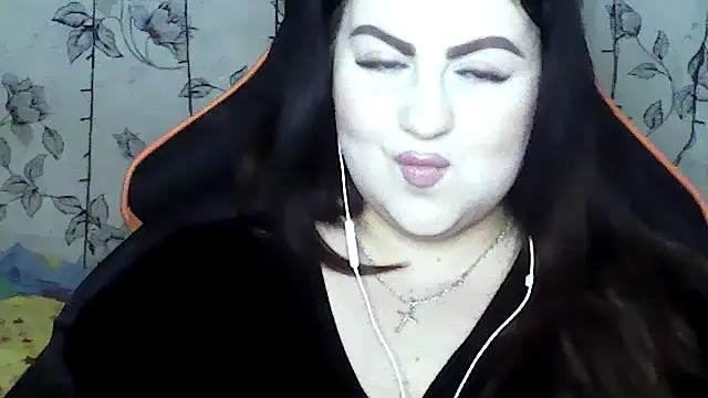 Ruby-Lorrie69 online show from January 5, 2026, 11:19 pm